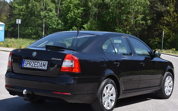 Skoda Octavia cena 19900 przebieg: 200000, rok produkcji 2011 z Kielce małe 667